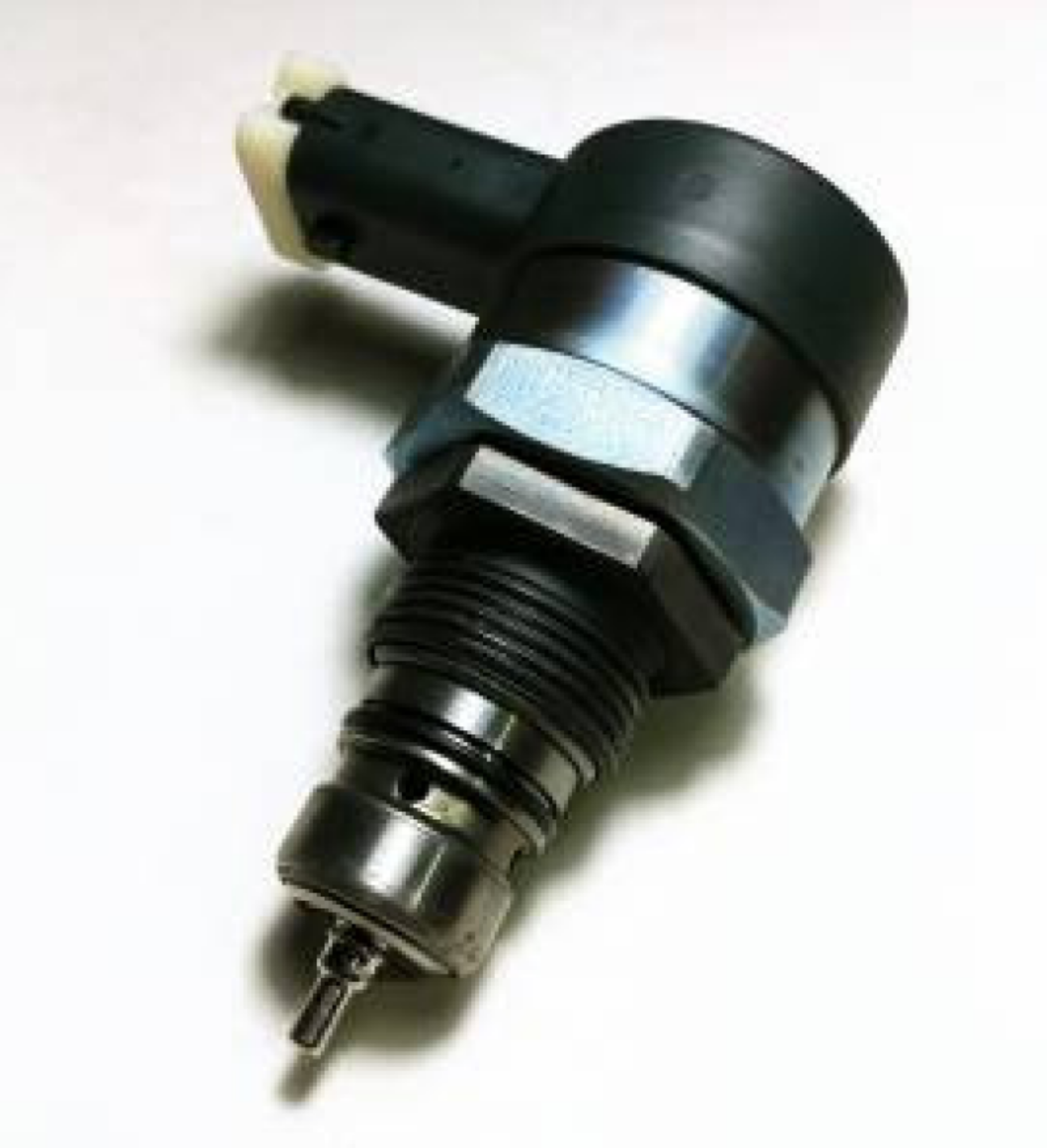 Picture of Exergy 03-04 Early Dodge Cummins 5-9L 2000 Bar 29000 PSI Pressure Relief Valve M14x1-5